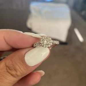 1 carat diamond engagement ring